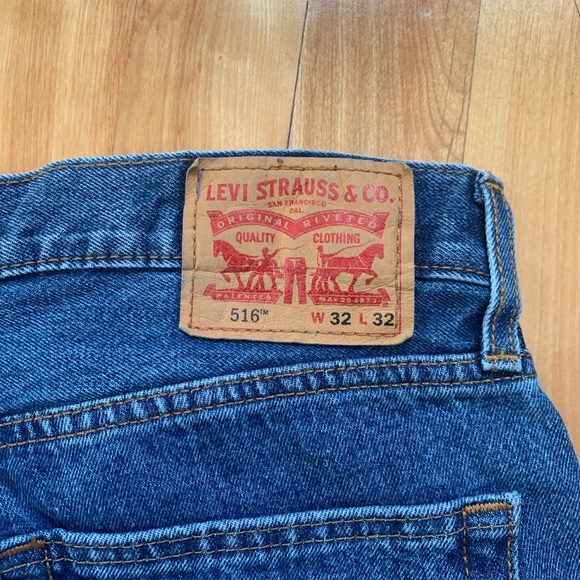 Levi’s Jeans - Picture 1 of 3